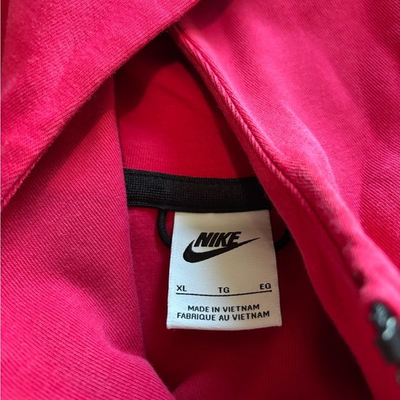 Pink Nike Tech - Picture 3 of 3